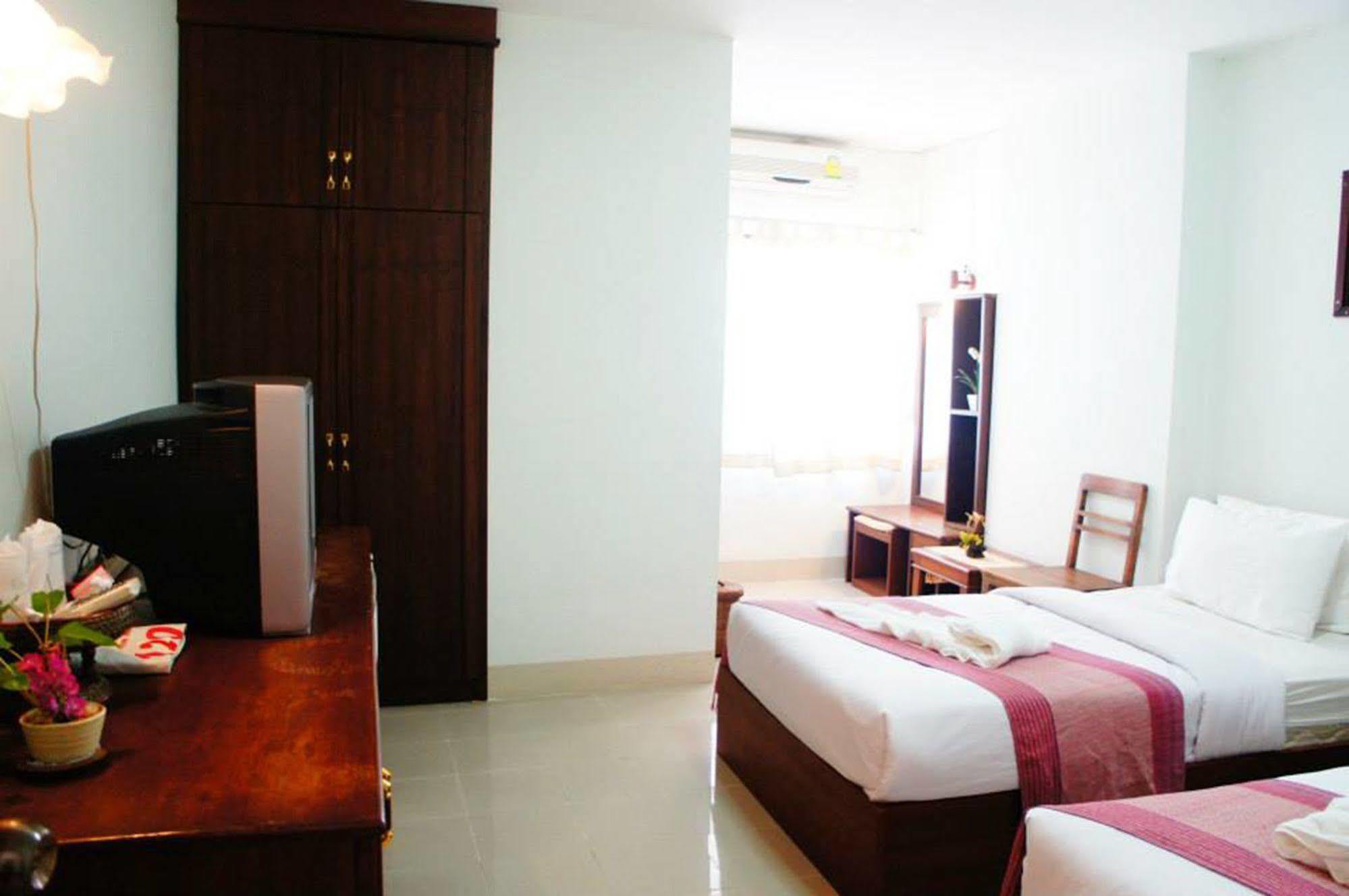 Vipa House Hotel Chiang Mai Luaran gambar
