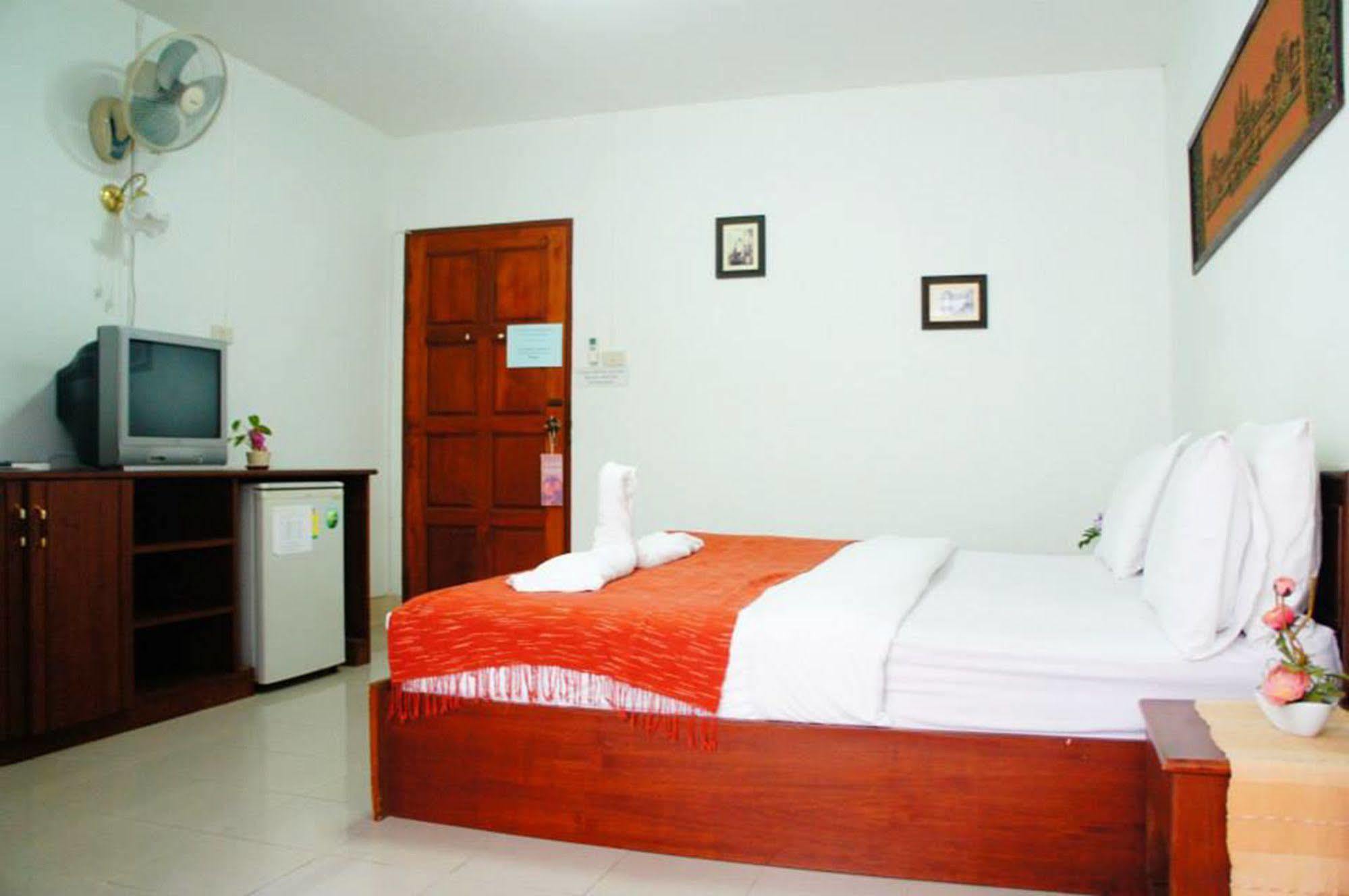 Vipa House Hotel Chiang Mai Luaran gambar