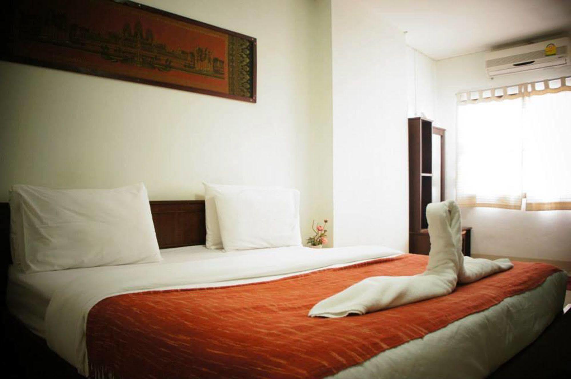 Vipa House Hotel Chiang Mai Luaran gambar