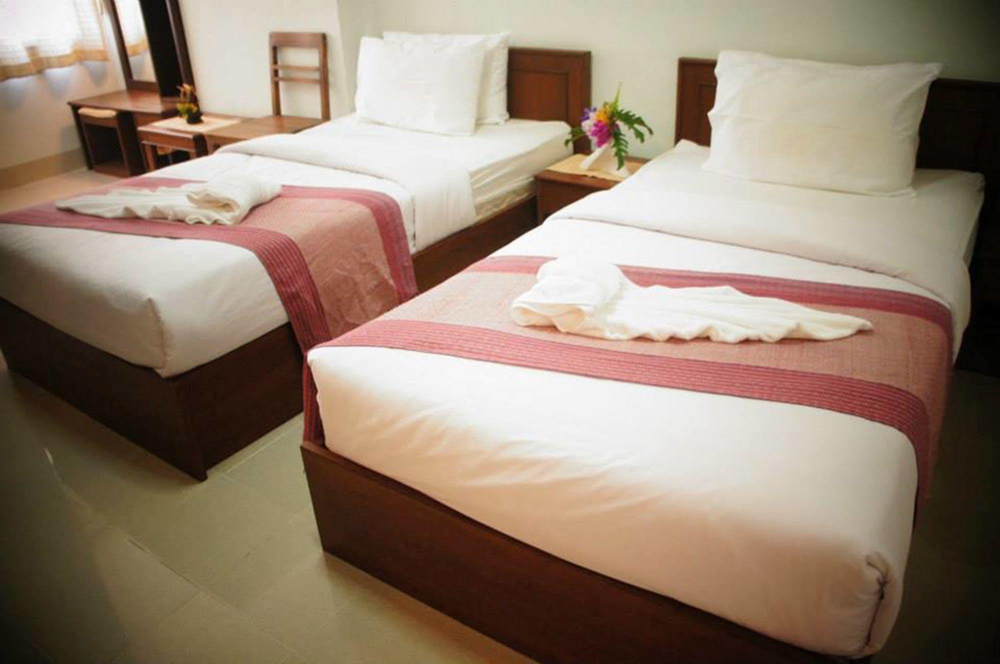 Vipa House Hotel Chiang Mai Luaran gambar